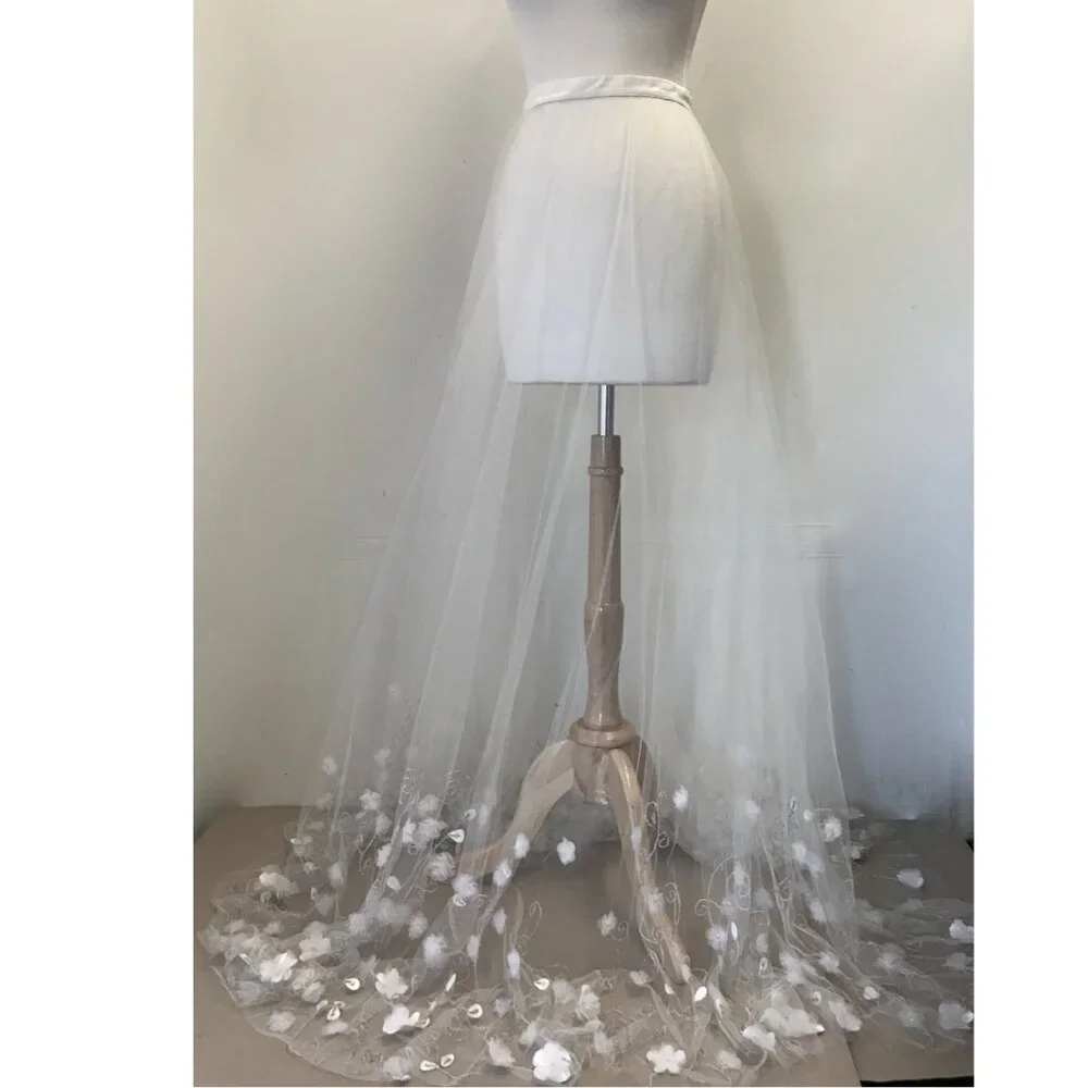 Theia ava ivory